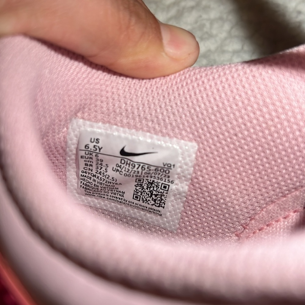 Pink Nike dunks - Picture 6 of 6
